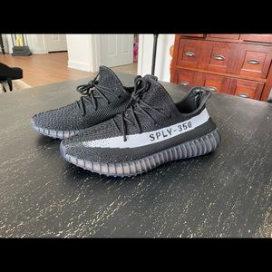 Size 10 - Replicas - Yeezy Boost 350 V2 Oreo - Worn Twice